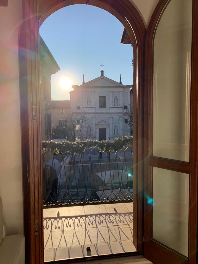 Palazzo Teatro Vecchio-Holiday Suites Salò Eksteriør billede