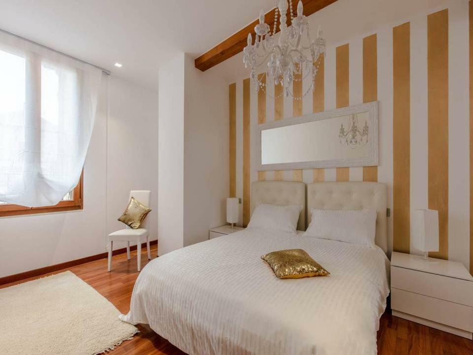 Palazzo Teatro Vecchio-Holiday Suites Salò Eksteriør billede
