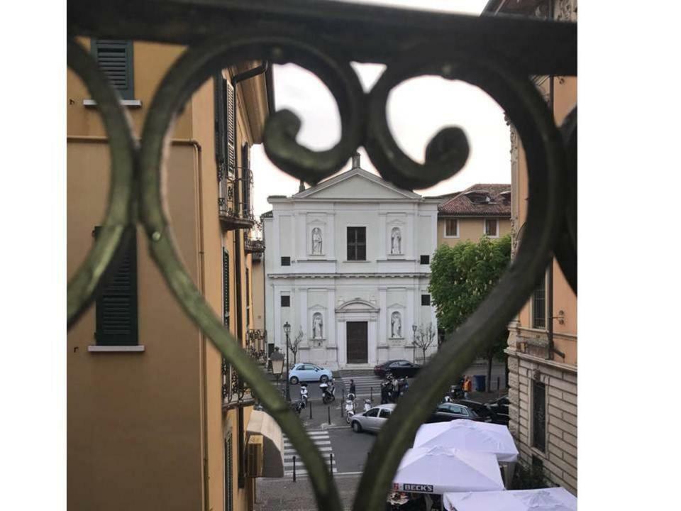 Palazzo Teatro Vecchio-Holiday Suites Salò Eksteriør billede